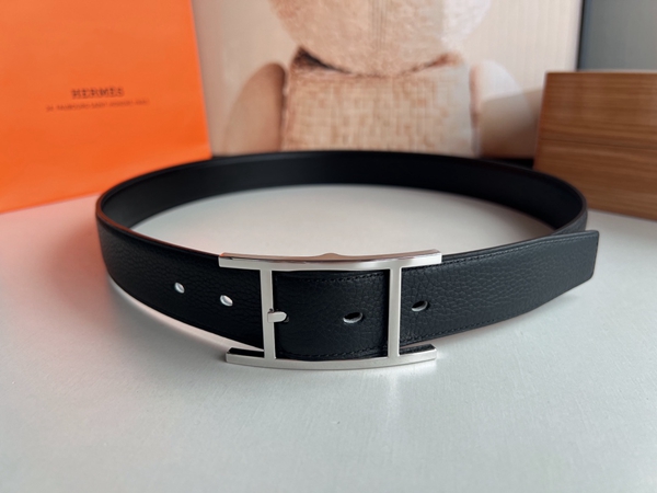 エルメスベルト正面デザイン